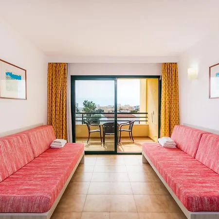 Holiday home Apto Con Terraza 102